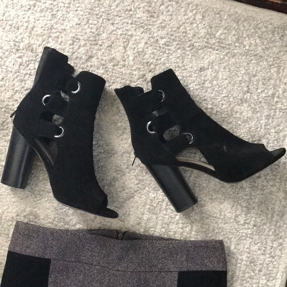 House of Harlow Heels